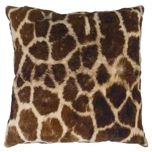 Produkt Hnědý sametový polšář s dekorem žirafy Jungle Giraffe - 45*45*15cm Mars & More