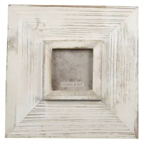 Produkt Bílý antik dřevěný fotorámeček s patinou - 25*2*25 cm / 9*9 cm Clayre & Eef