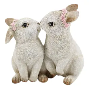 Dekorace zamilovaných králíčků - 10*6*10 cm Clayre & Eef