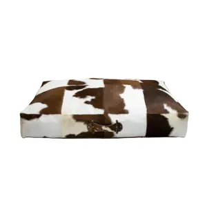 Produkt Kožený sedací polštář z kravské kůže bílá/hnědá - 100*70*15cm Mars & More